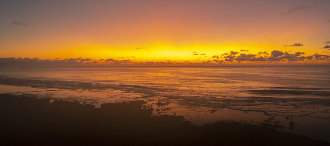 Sunrise over Eton Reef